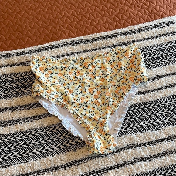 Shein yellow ruffle high waist bikini bottom 1x plus size women's - Picture 1 of 3